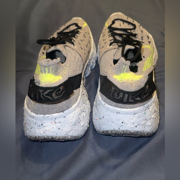 Nike Space Hippie 04 Grey Volt Women’s 13.5 Fits Men’s Size 12 - Picture 2 of 9